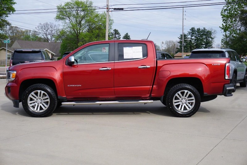 GMC Canyon Vehicle Full-screen Gallery Image 06