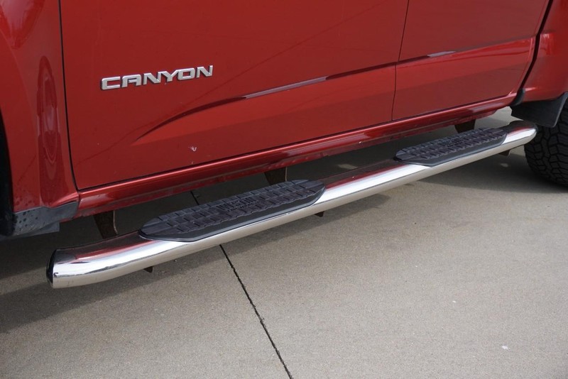 GMC Canyon Vehicle Full-screen Gallery Image 13