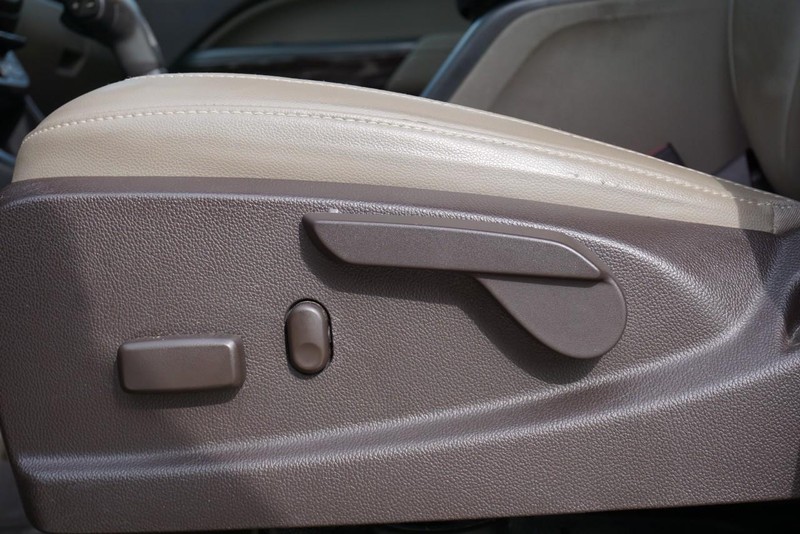 GMC Canyon Vehicle Full-screen Gallery Image 25