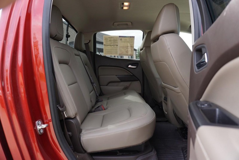 GMC Canyon Vehicle Full-screen Gallery Image 29