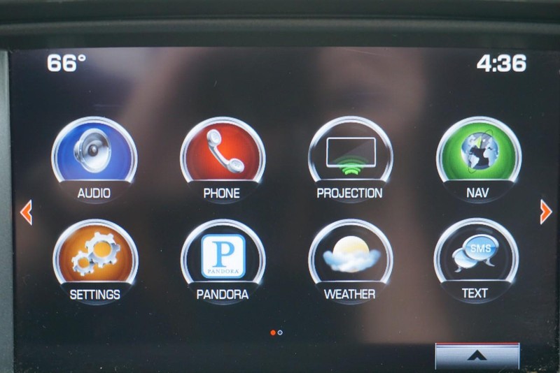 GMC Canyon Vehicle Full-screen Gallery Image 48