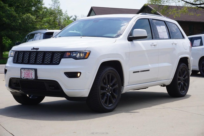 Jeep Grand Cherokee Vehicle Full-screen Gallery Image 07