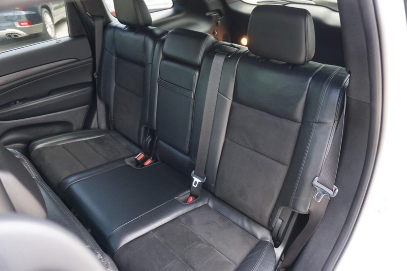 Jeep Grand Cherokee Vehicle Full-screen Gallery Image 27