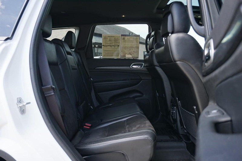 Jeep Grand Cherokee Vehicle Full-screen Gallery Image 28