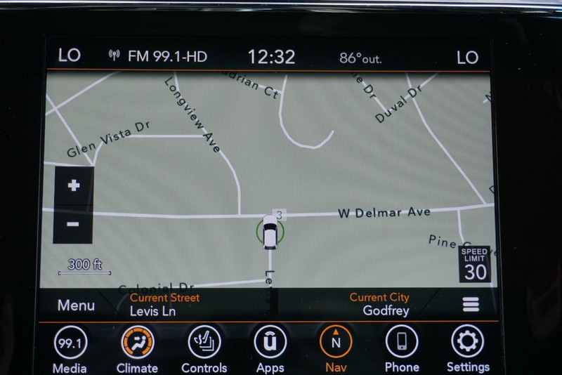 Jeep Grand Cherokee Vehicle Full-screen Gallery Image 51