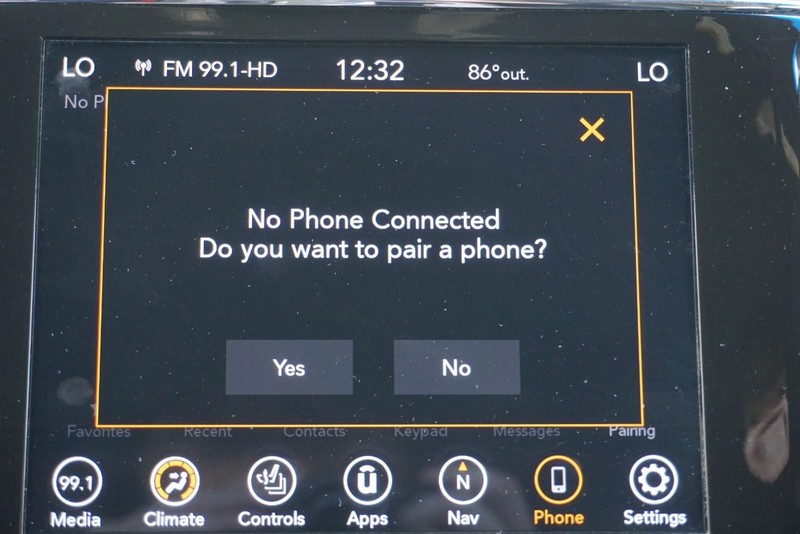 Jeep Grand Cherokee Vehicle Full-screen Gallery Image 52