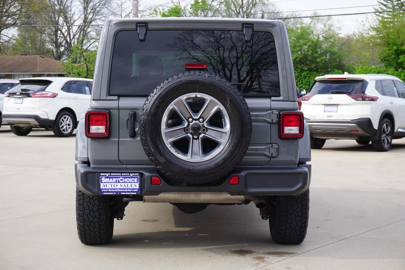 Jeep Wrangler Vehicle Full-screen Gallery Image 04