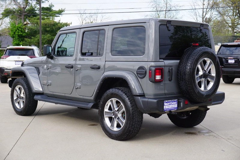 Jeep Wrangler Vehicle Full-screen Gallery Image 05