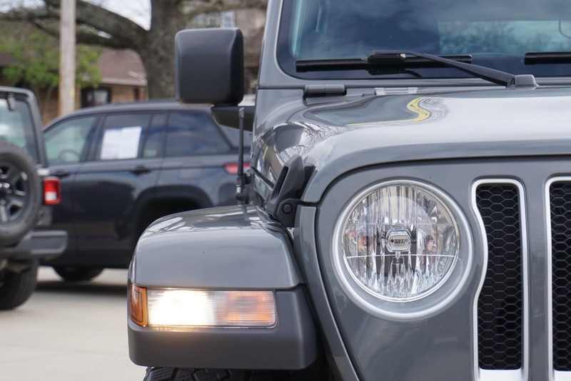 Jeep Wrangler Vehicle Full-screen Gallery Image 09