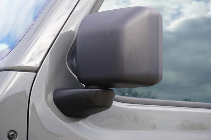 Jeep Wrangler Vehicle Full-screen Gallery Image 11