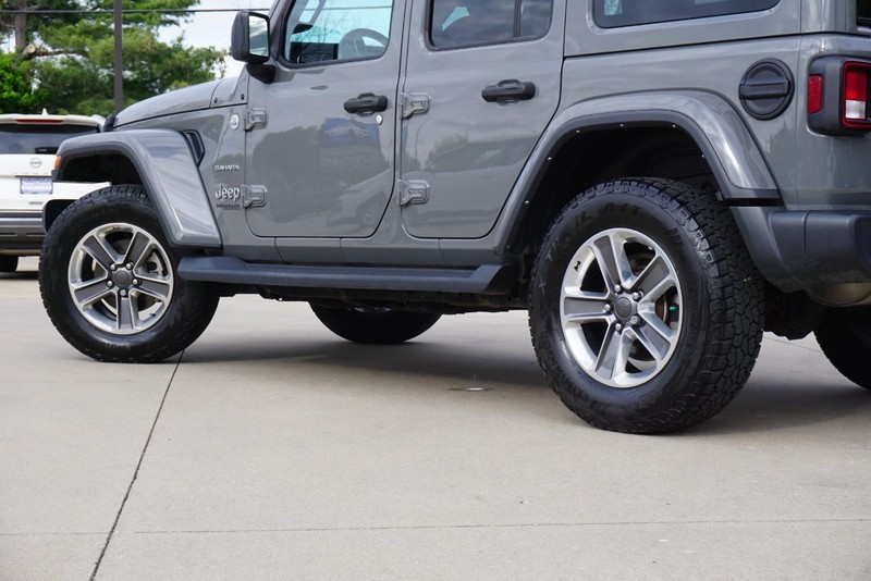 Jeep Wrangler Vehicle Full-screen Gallery Image 13