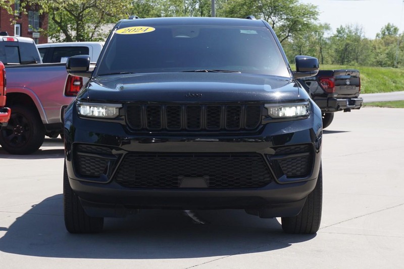 Jeep Grand Cherokee Vehicle Full-screen Gallery Image 08
