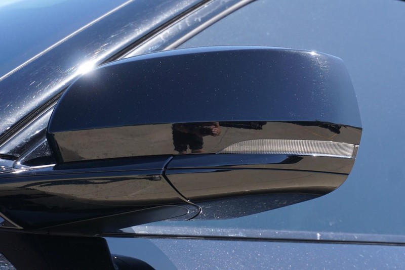Jeep Grand Cherokee Vehicle Full-screen Gallery Image 12