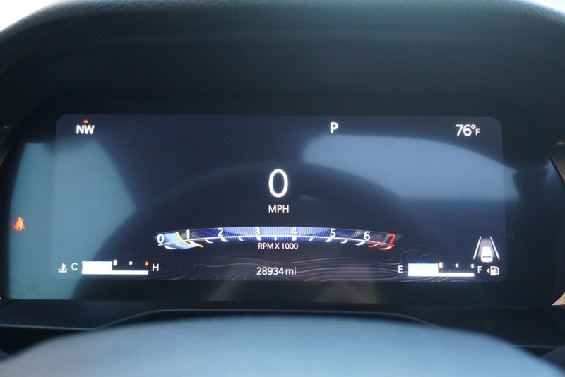 Jeep Grand Cherokee Vehicle Full-screen Gallery Image 36
