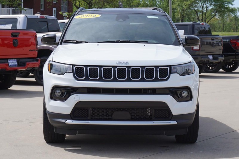 Jeep Compass Vehicle Full-screen Gallery Image 08