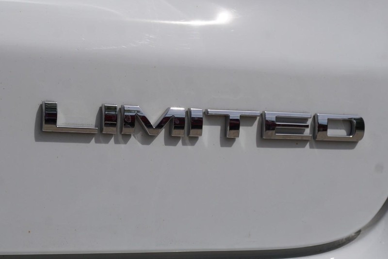 Jeep Compass Vehicle Full-screen Gallery Image 20