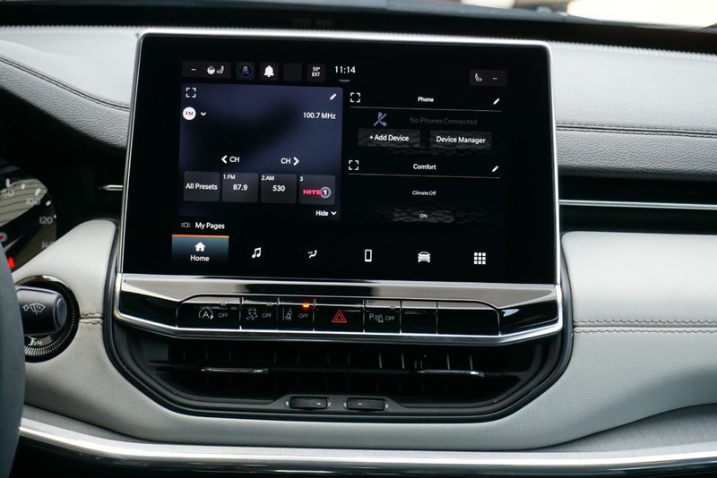 Jeep Compass Vehicle Full-screen Gallery Image 33