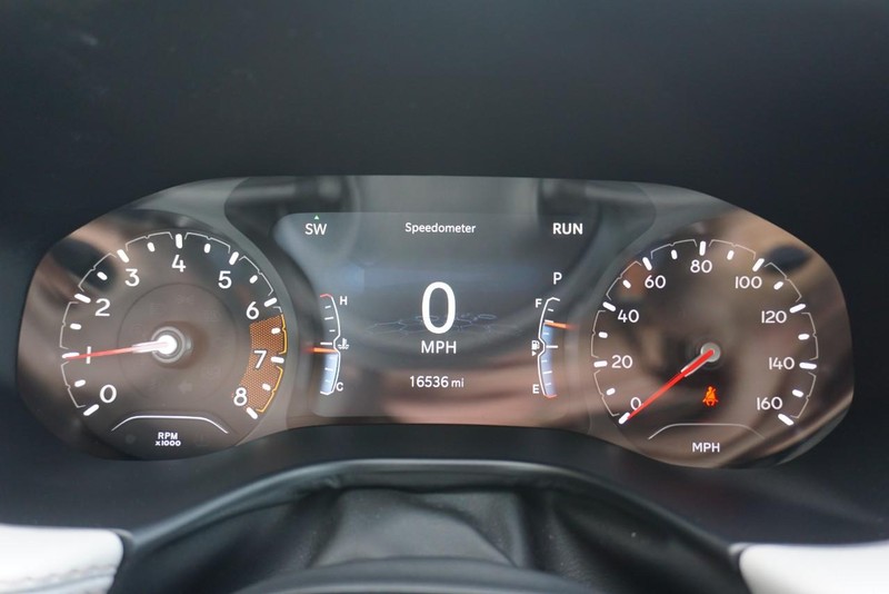 Jeep Compass Vehicle Full-screen Gallery Image 38