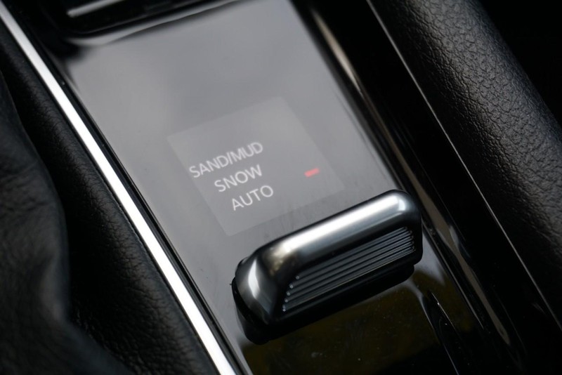 Jeep Compass Vehicle Full-screen Gallery Image 44