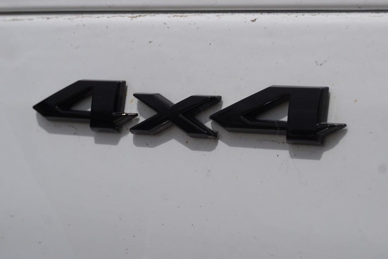 Jeep Grand Cherokee L Vehicle Full-screen Gallery Image 18
