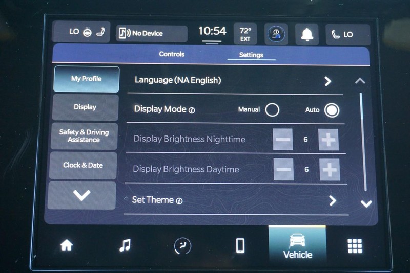 Jeep Grand Cherokee L Vehicle Full-screen Gallery Image 50