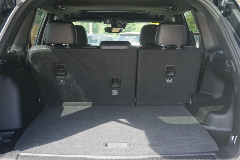 Jeep Grand Cherokee Vehicle Full-screen Gallery Image 20