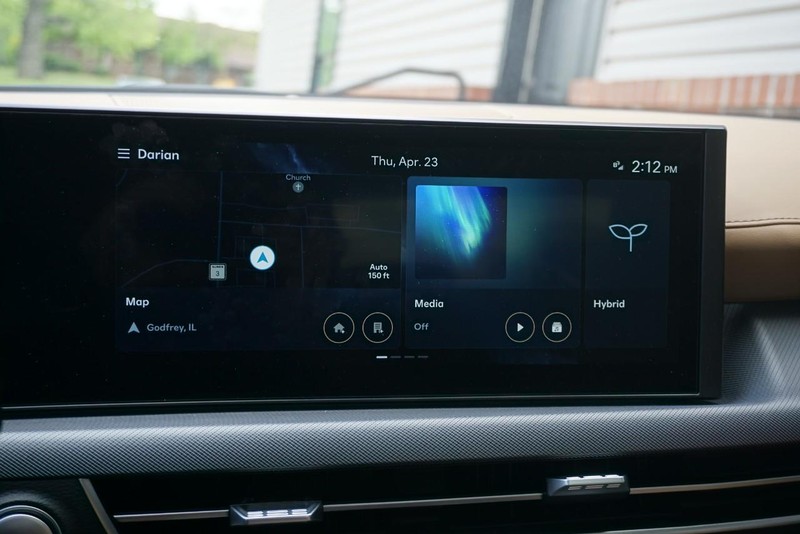 Hyundai Sonata Hybrid Vehicle Full-screen Gallery Image 43