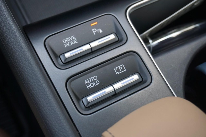 Hyundai Sonata Hybrid Vehicle Full-screen Gallery Image 48