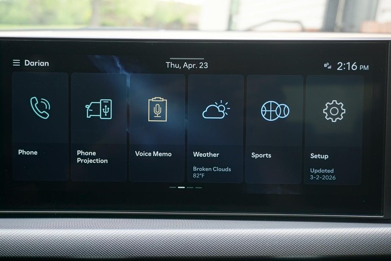 Hyundai Sonata Hybrid Vehicle Full-screen Gallery Image 50