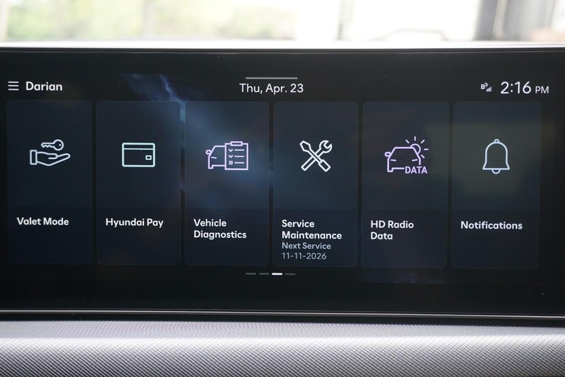 Hyundai Sonata Hybrid Vehicle Full-screen Gallery Image 51