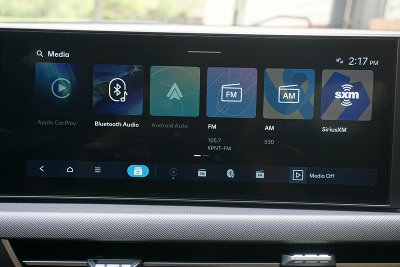 Hyundai Sonata Hybrid Vehicle Full-screen Gallery Image 55