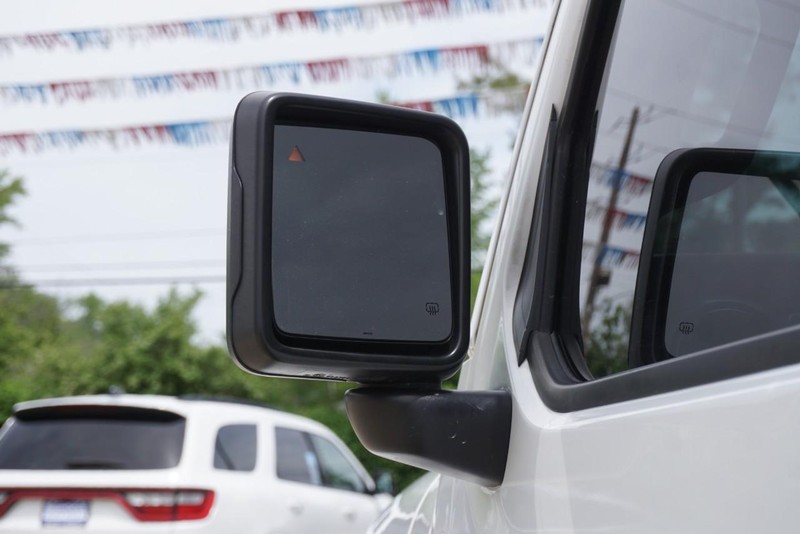 Jeep Gladiator Vehicle Full-screen Gallery Image 19