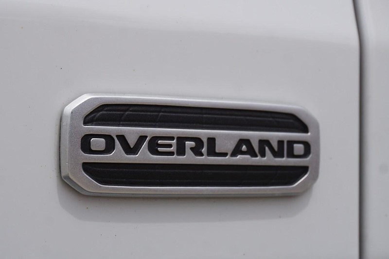 Jeep Gladiator Vehicle Full-screen Gallery Image 24