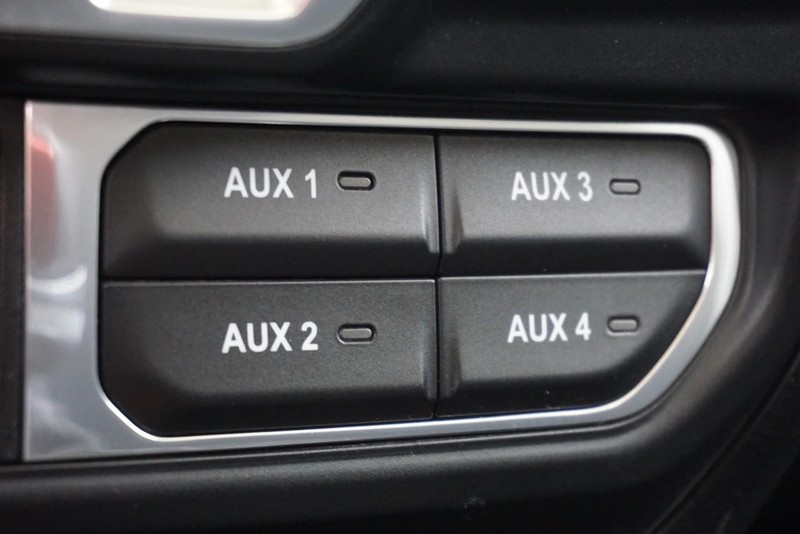 Jeep Gladiator Vehicle Full-screen Gallery Image 49