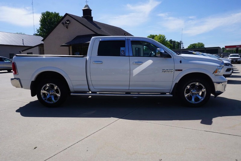 Ram 1500 Vehicle Full-screen Gallery Image 02