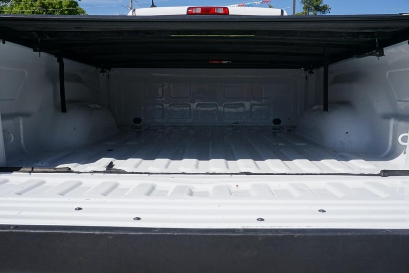 Ram 1500 Vehicle Full-screen Gallery Image 26