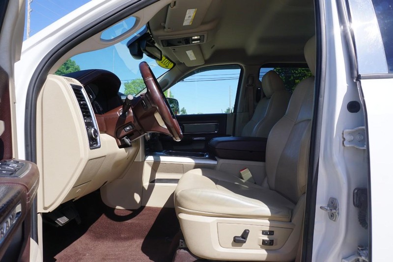 Ram 1500 Vehicle Full-screen Gallery Image 27