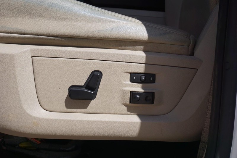 Ram 1500 Vehicle Full-screen Gallery Image 28