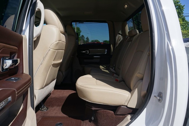 Ram 1500 Vehicle Full-screen Gallery Image 31