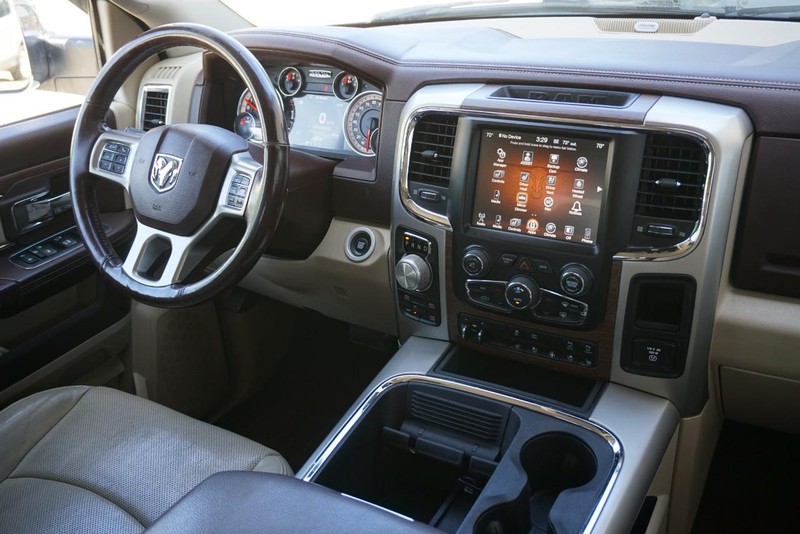 Ram 1500 Vehicle Full-screen Gallery Image 42