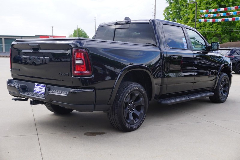 Ram 1500 Vehicle Full-screen Gallery Image 03