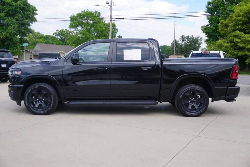 Ram 1500 Vehicle Full-screen Gallery Image 06