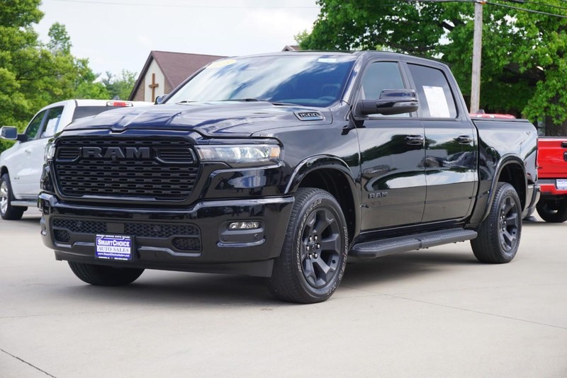 Ram 1500 Vehicle Full-screen Gallery Image 07