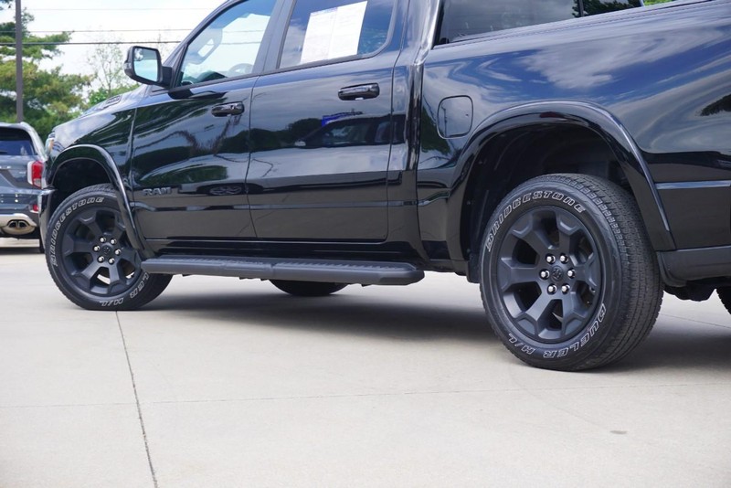 Ram 1500 Vehicle Full-screen Gallery Image 15