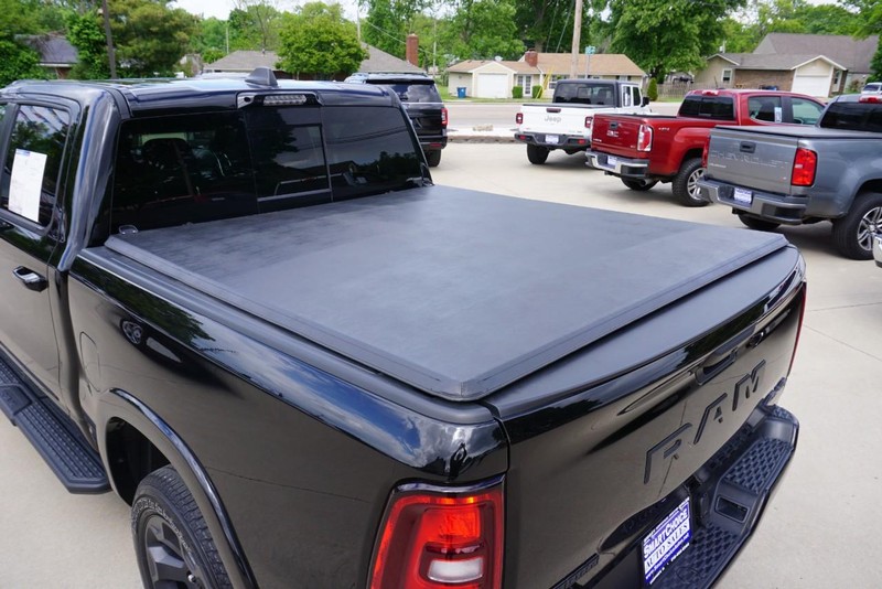 Ram 1500 Vehicle Full-screen Gallery Image 19