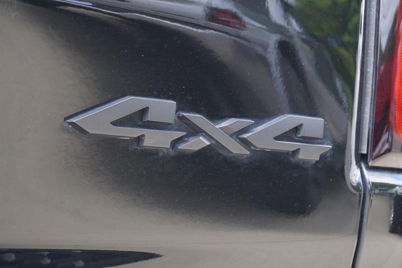 Ram 1500 Vehicle Full-screen Gallery Image 23