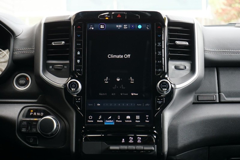 Ram 1500 Vehicle Full-screen Gallery Image 37