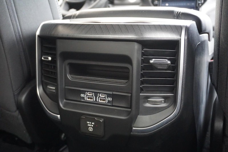 Ram 1500 Vehicle Full-screen Gallery Image 39