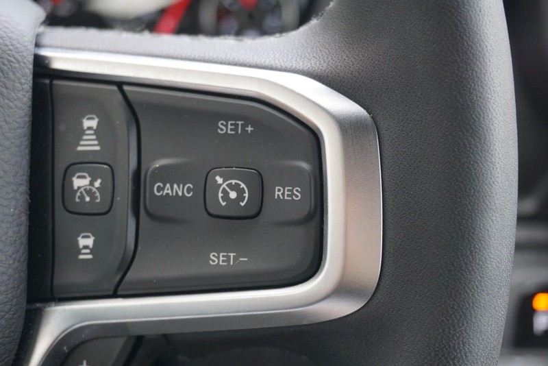 Ram 1500 Vehicle Full-screen Gallery Image 42