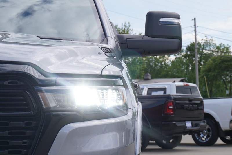 Ram 1500 Vehicle Full-screen Gallery Image 10